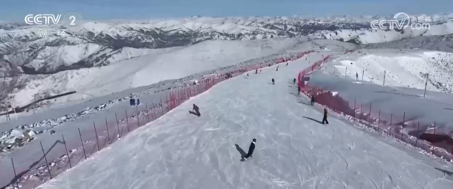 热“雪”沸腾聚人气，奔赴冰雪之约！新一年冰雪季大幕拉开