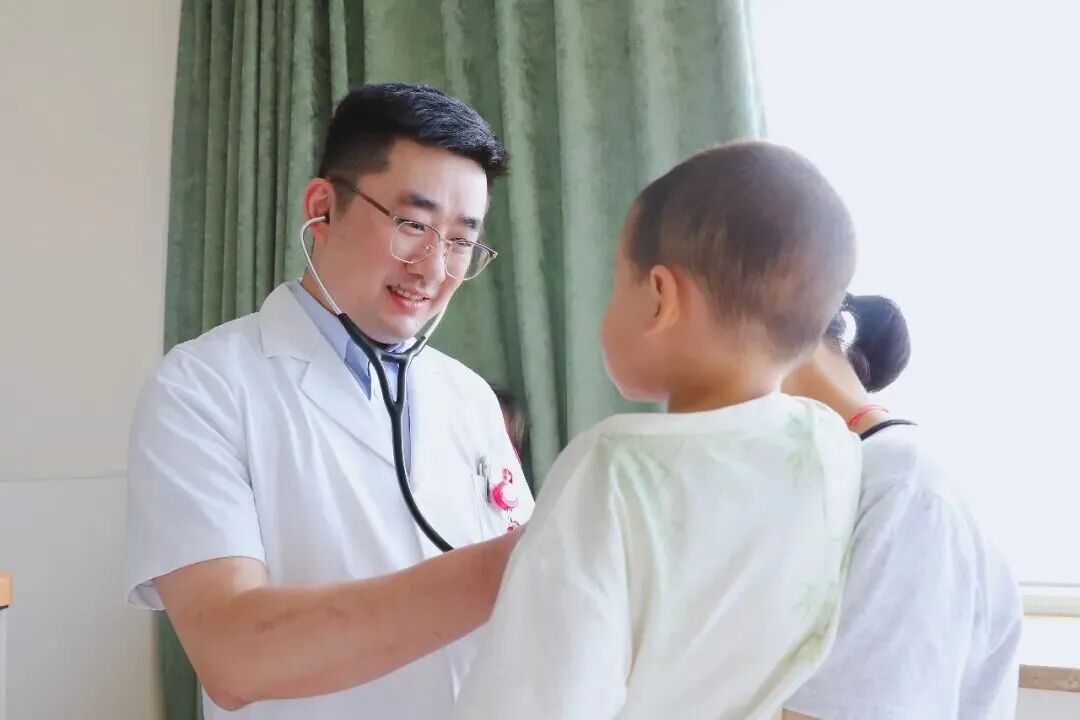 年仅1岁多就确诊,家人崩溃:孩子特别爱喝水,怎么就... 年仅1岁多就确诊,家人崩溃:孩子特别爱喝水,怎么就...