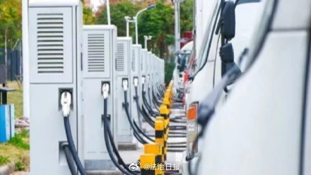 充电桩距家仅3米 3名业主起诉索赔 充电桩距家仅3米 3名业主起诉索赔