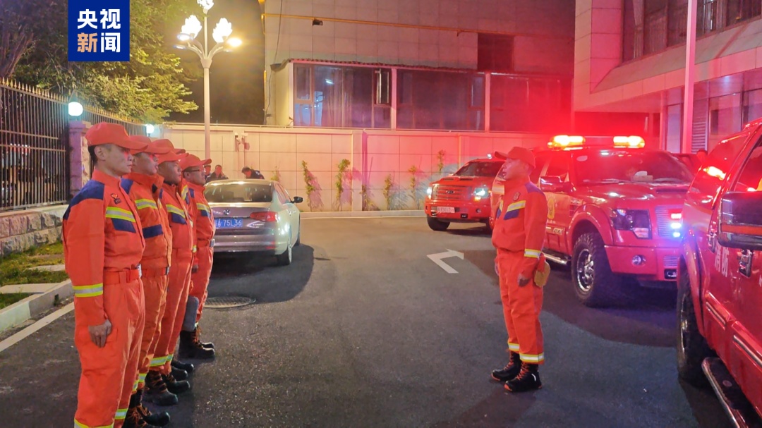 西藏那曲巴青7.0级地震已造成多人伤亡，共记录余震413次；西藏启动自然灾害救助三级应急响应，西部战区空军1架无人机飞赴震区勘察