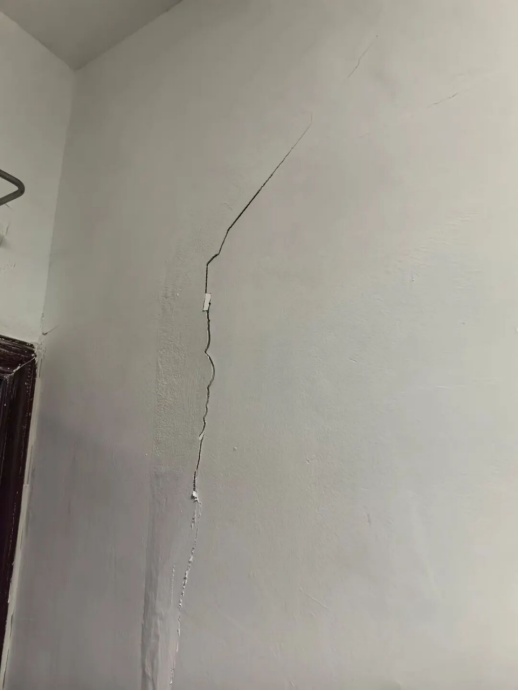 "像几百头牦牛奔跑""腿发抖被吓哭"！西藏巴青发生我国今年最大地震，共413次余震；1600余人投入救援一线，成功救出一名被困人员