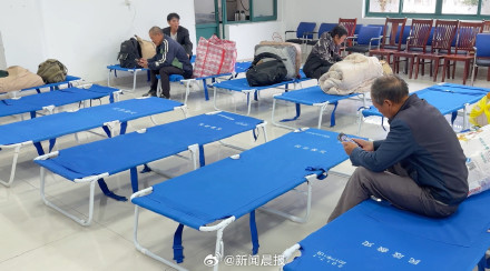 迎战台风“蔷琵”,上海金山区开设应急安置点21处,转移涉险人员1900余人 迎战台风“蔷琵”,上海金山区开设应急安置点21处,转移涉险人员1900余人