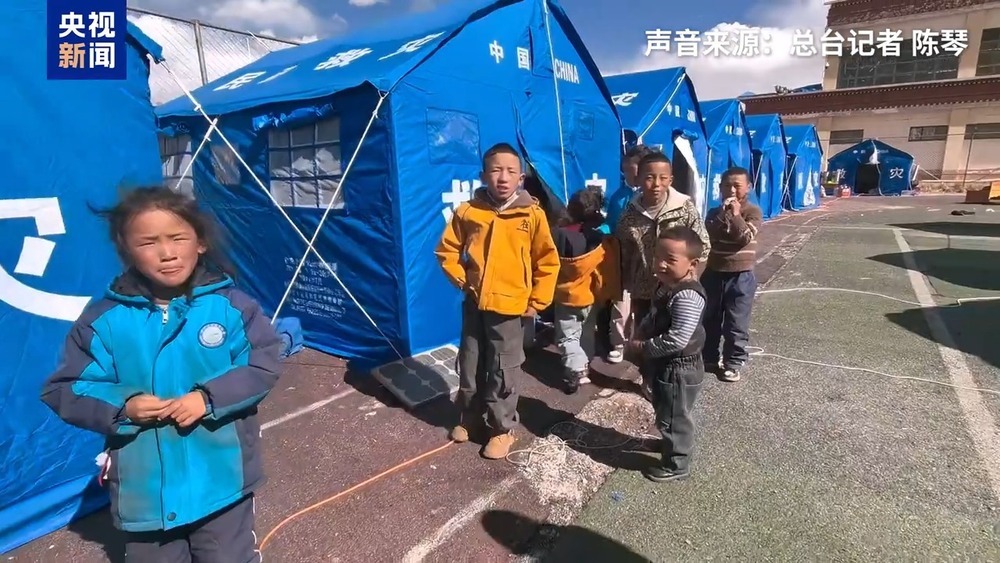 记者探访西藏震区小学 校内建筑受损部分墙体开裂