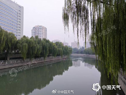 未来三天北京有降雨降温过程 明天最高气温或创立秋以来新低 未来三天北京有降雨降温过程 明天最高气温或创立秋以来新低