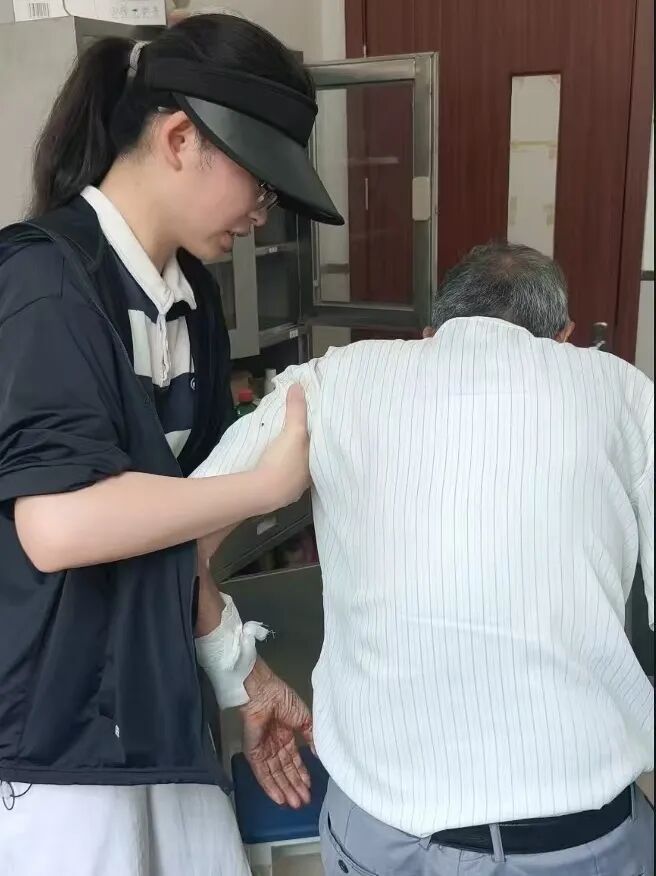 见义勇为奖金,当场捐赠 见义勇为奖金,当场捐赠