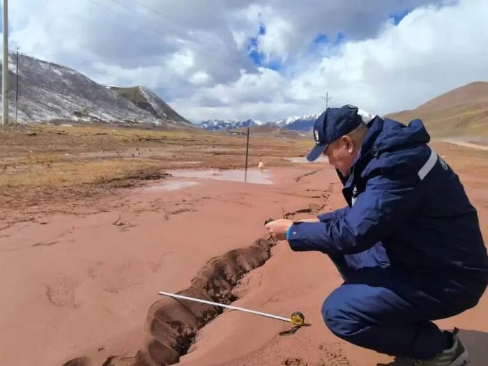中国地震局:追踪调查首次发现西藏巴青7.0级地震地表破裂带 中国地震局:追踪调查首次发现西藏巴青7.0级地震地表破裂带