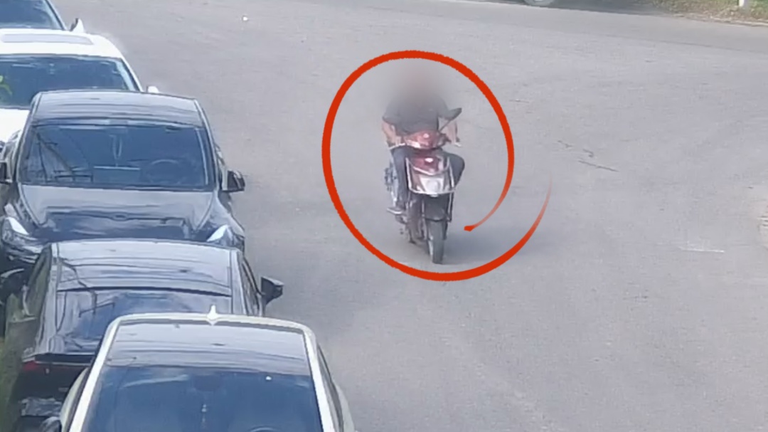 骑上“新车”后他却说自己脑梗了,真相是…… 骑上“新车”后他却说自己脑梗了,真相是……