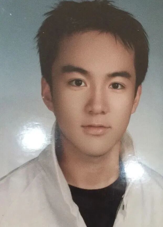 上海男演员当红时突然消失,他演的角色家喻户晓!40岁的他如今回归拍短剧 上海男演员当红时突然消失,他演的角色家喻户晓!40岁的他如今回归拍短剧