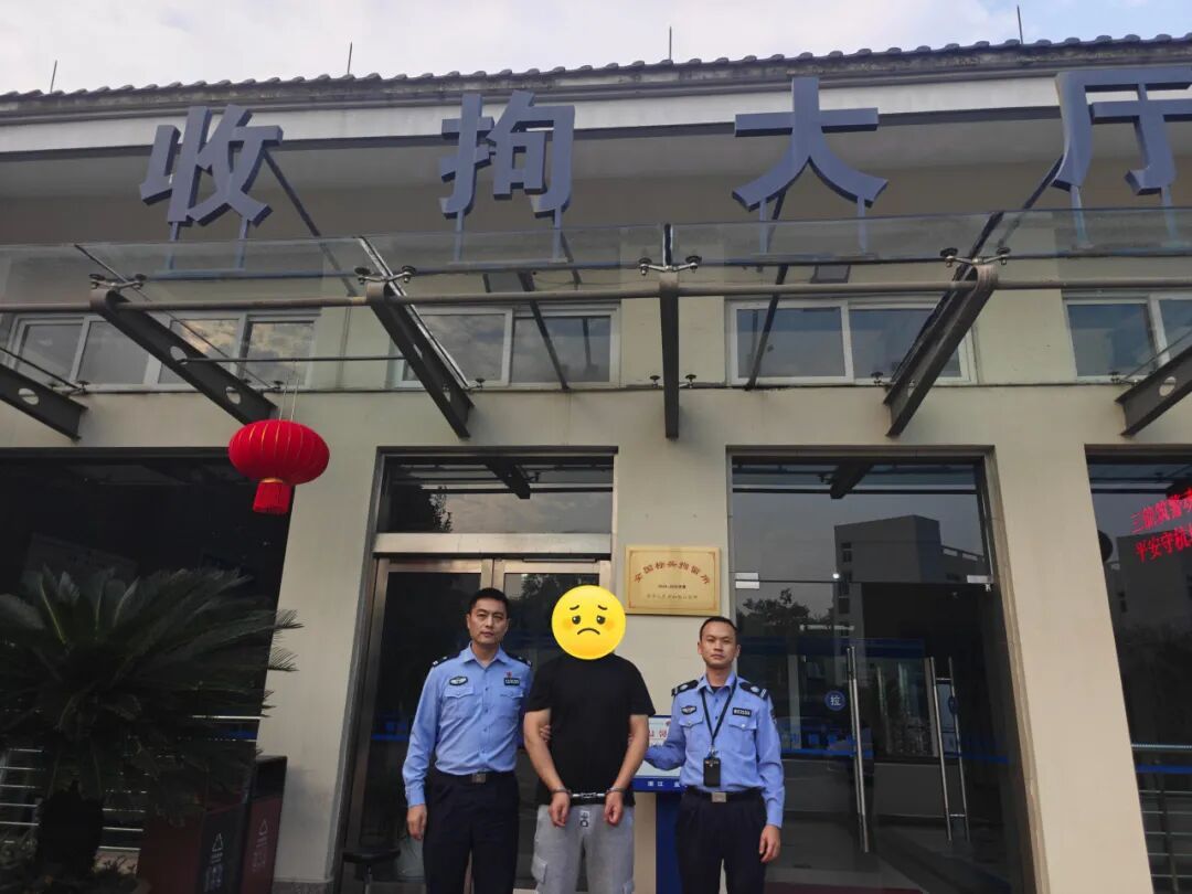 杭州一男子花300元买假证想蒙混?被一眼识破 杭州一男子花300元买假证想蒙混?被一眼识破