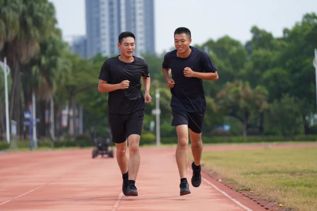 这对双胞胎兄弟,一同入警! 这对双胞胎兄弟,一同入警!