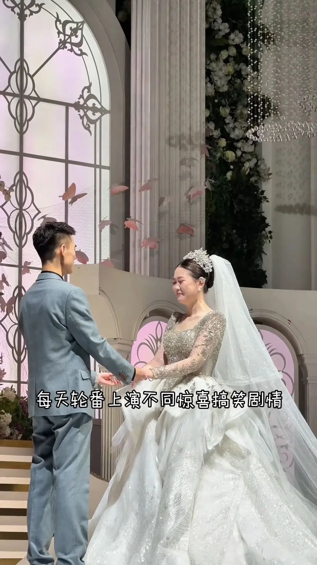 新婚夫妻婚宴设3桌外卖席招待朋友!每桌餐标1000元! 新婚夫妻婚宴设3桌外卖席招待朋友!每桌餐标1000元!