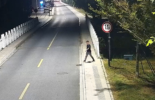 海宁警方当场抓获一嫌疑人，一查，还有别的事！