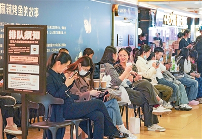 网红食品，谁在为“新奇”买单？
