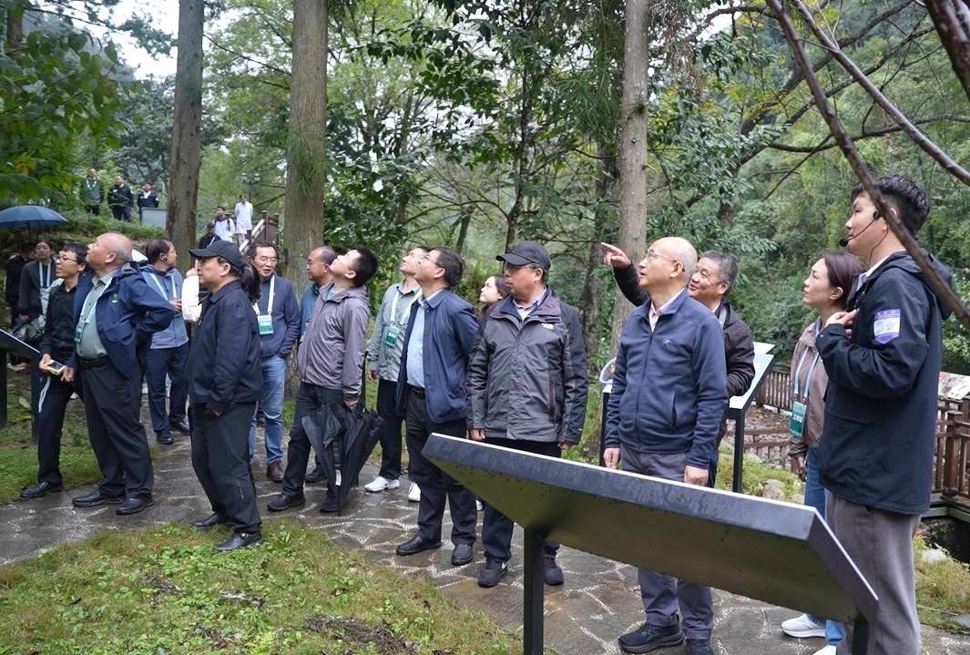 专家组实地评估 见证梵净山生物多样性保护成果 专家组实地评估 见证梵净山生物多样性保护成果