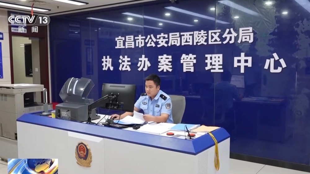 吸一口就“上头” 代价很惨重 警惕“上头电子烟”