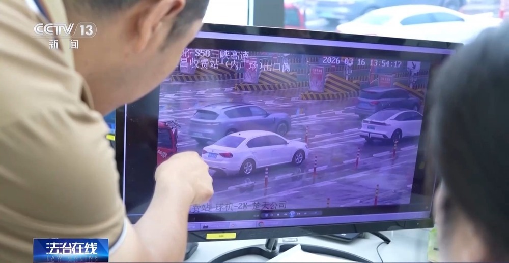 吸一口就“上头” 代价很惨重 警惕“上头电子烟”