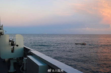 南部战区海军实弹射击高燃大片