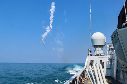 南部战区海军实弹射击高燃大片