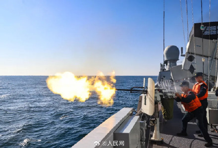 南部战区海军实弹射击高燃大片