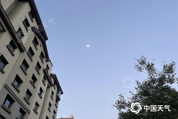冷空气来袭！今天北京风力加大 明天迎明显降温最高温跌至12℃