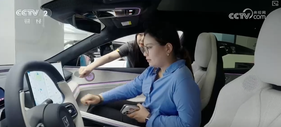 “首次”“新高”“纪录”……借助关键词解锁前10个月汽车行业“成绩单”新亮点