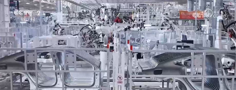 “首次”“新高”“纪录”……借助关键词解锁前10个月汽车行业“成绩单”新亮点