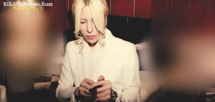 日本天王25岁一晚挣3千万一年赚1亿,私底下却是土味情话大佬