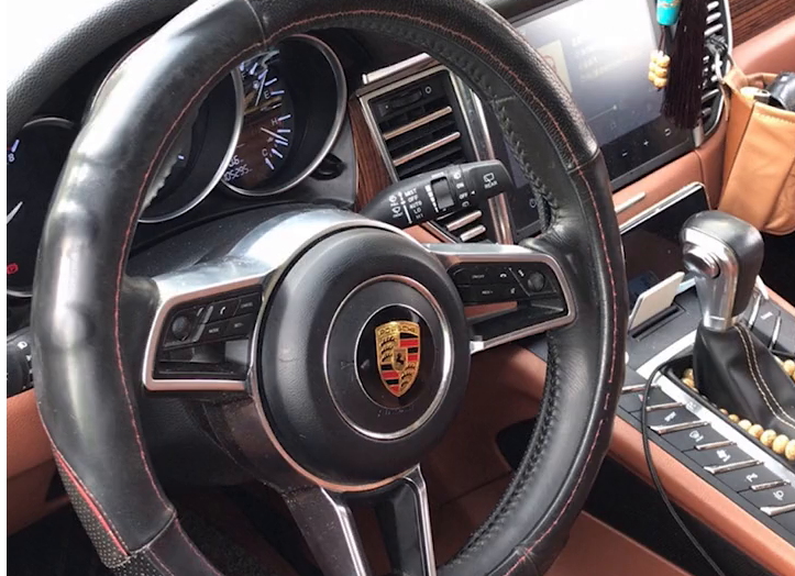 “我就是要让别人觉得我很有钱”，男子将“众泰”变成“保时捷”