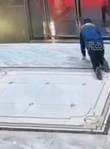 男子按摩后，趁店员睡着爬行逃单