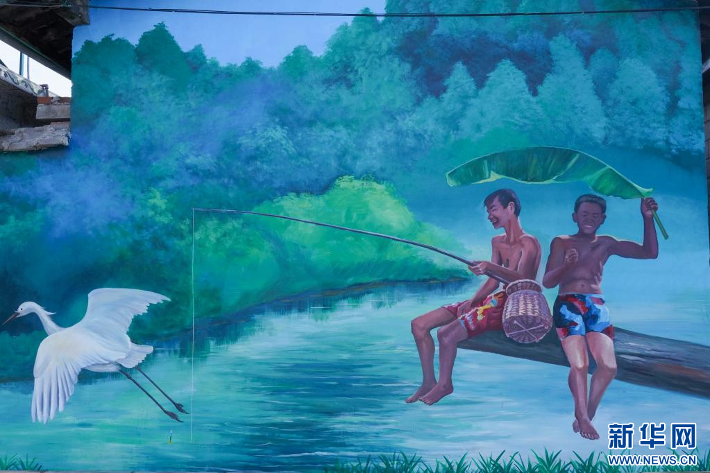 云南这个村有“看头”!斑斓色彩绘出乡村靓景 云南这个村有“看头”!斑斓色彩绘出乡村靓景