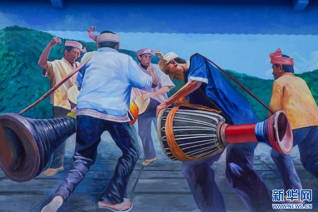 云南这个村有“看头”!斑斓色彩绘出乡村靓景 云南这个村有“看头”!斑斓色彩绘出乡村靓景