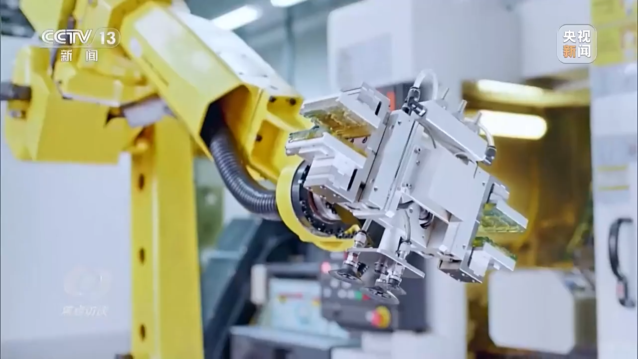 “半年报”:中国经济回升向好