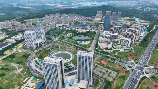 “动感新城 最棒临港·2023全国主流媒体采风行”启动
