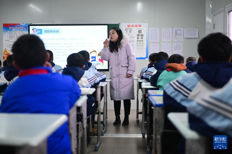 积石山6.2级地震青海震区中小学校全面开学