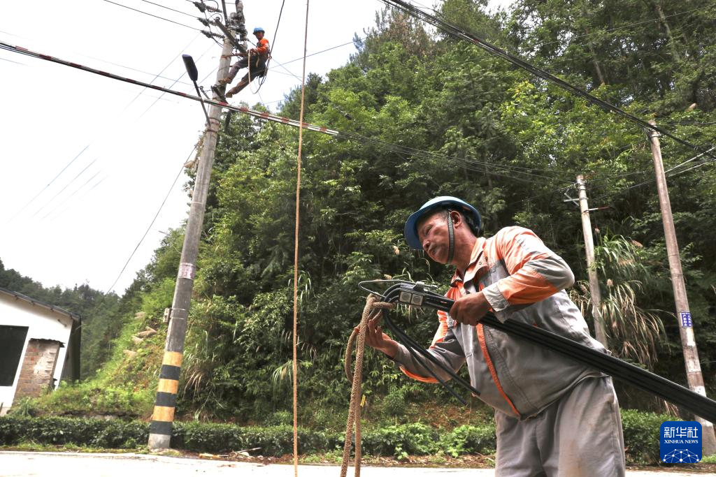 皖南山区防汛救灾一线直击