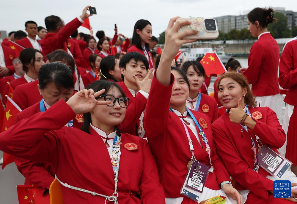 巴黎奥运会开幕，中国队加油！