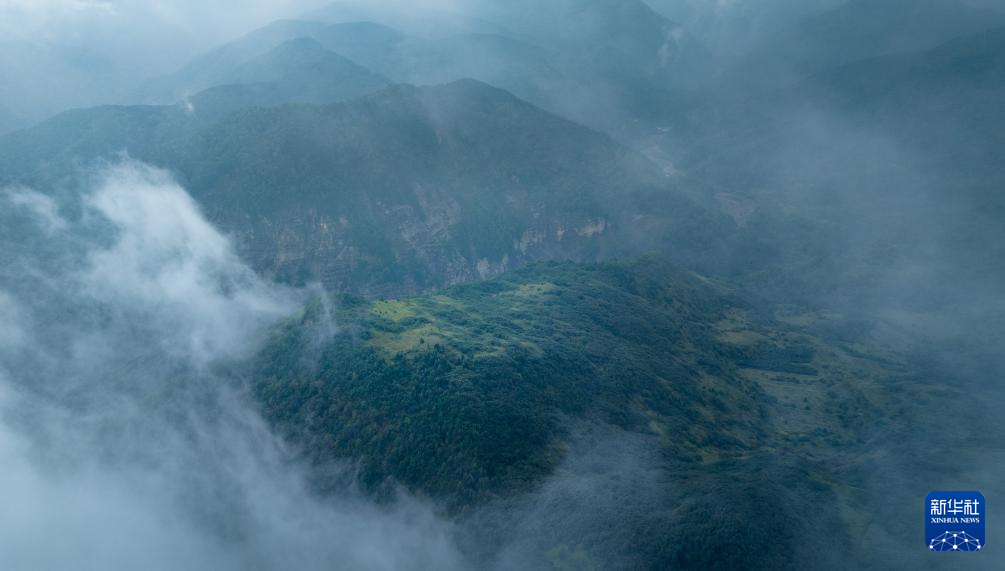 六盘烟雨