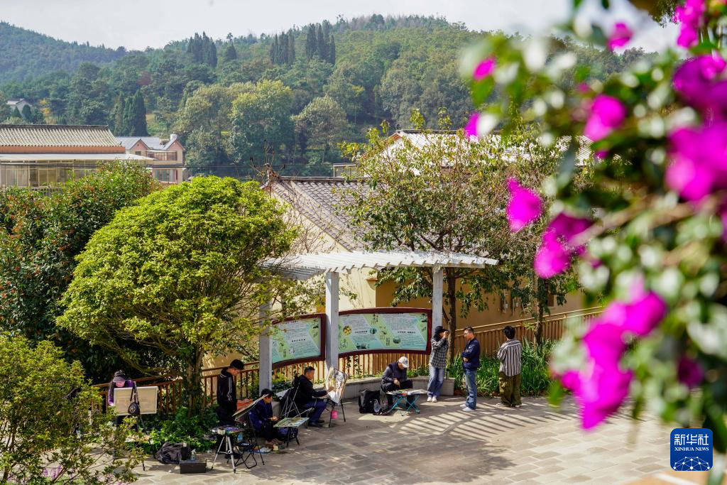 云南马龙：“空心村”变成旅居村