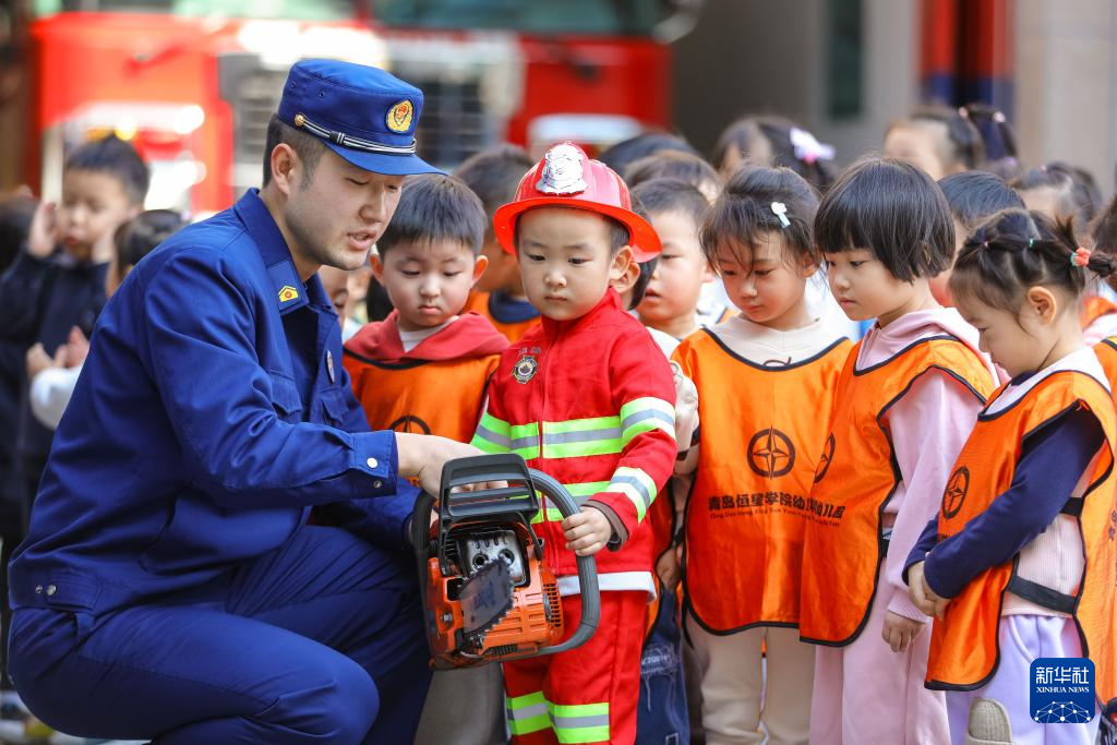 学习消防知识 迎全国消防日