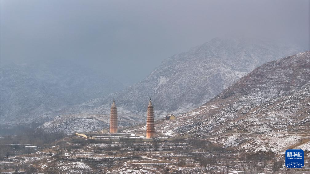 雪后贺兰山