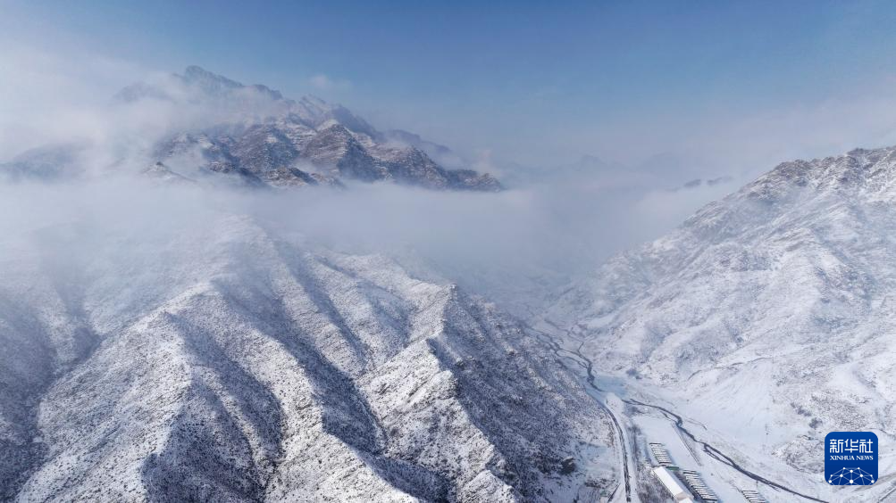 雪后贺兰山