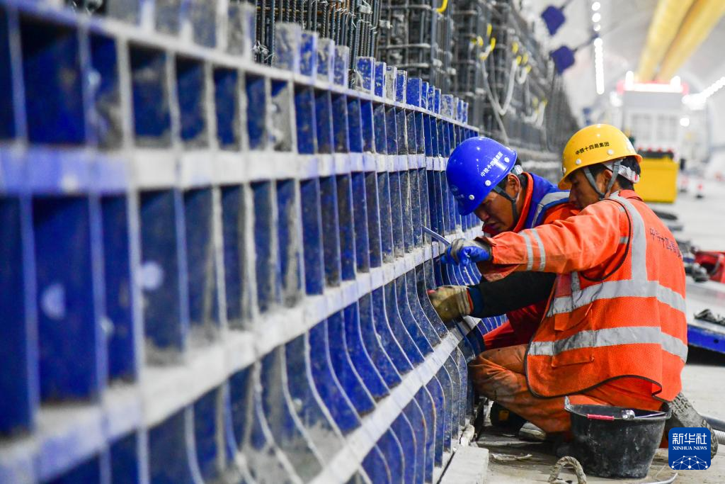 山东济南：黄岗路穿黄隧道掘进突破千米