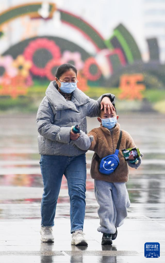 春运启幕 向爱奔赴