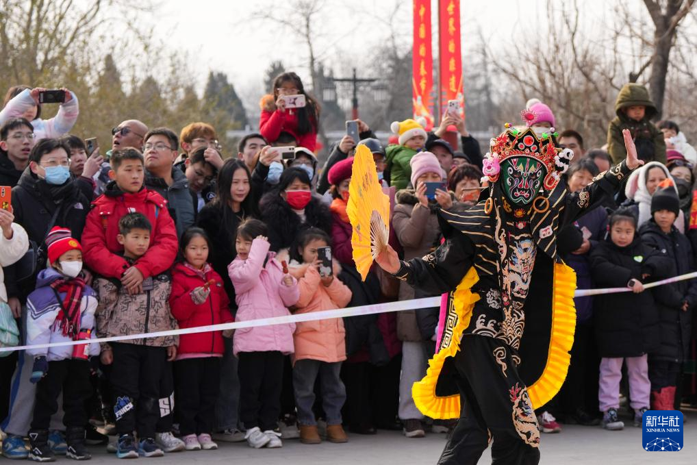 北京：中轴线上过大年