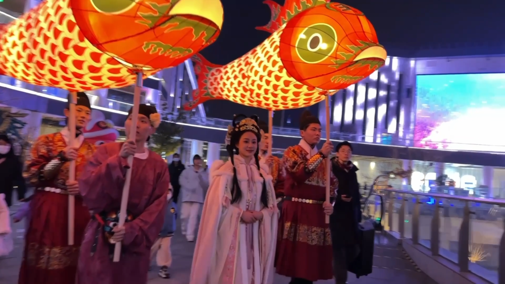 花费新图景 经济新活力——春节花费市场“新潮”涌动