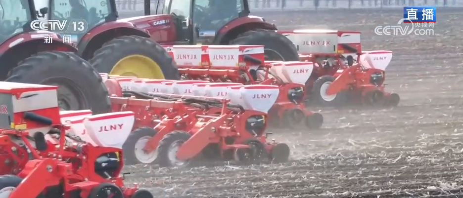 “良种+良机+良法”助力增产增收 希望的田野上绘就如画“丰”景