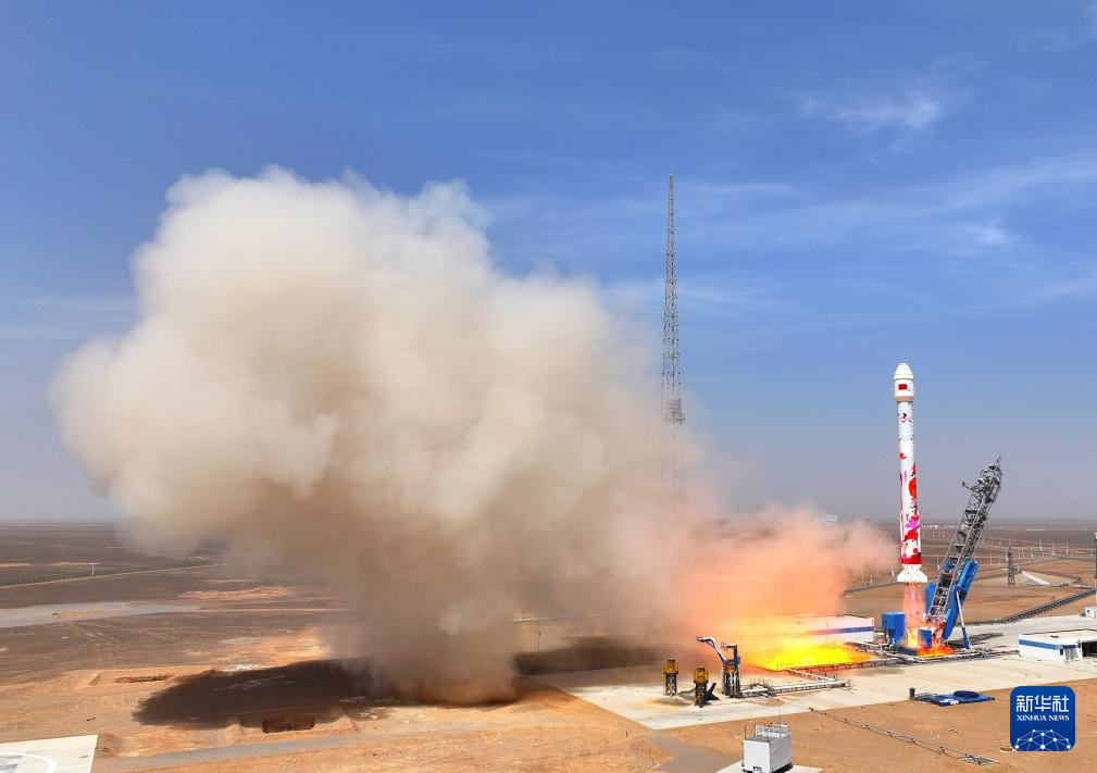 朱雀二号改进型遥二运载火箭发射成功