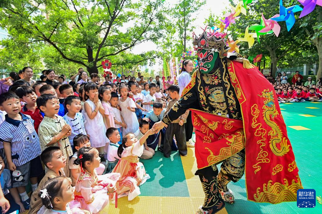多彩活动迎“六一”