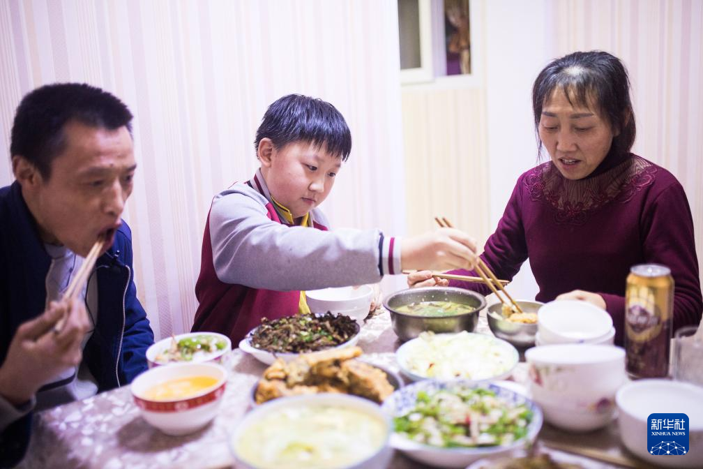 温度丨父亲节，“棒棒”父亲收到了儿子的礼物