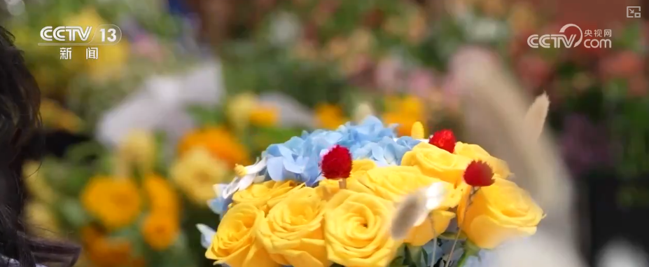 芬芳“夜经济”一路繁花燃动消费热力 定制化拍卖游客“尝尝鲜”